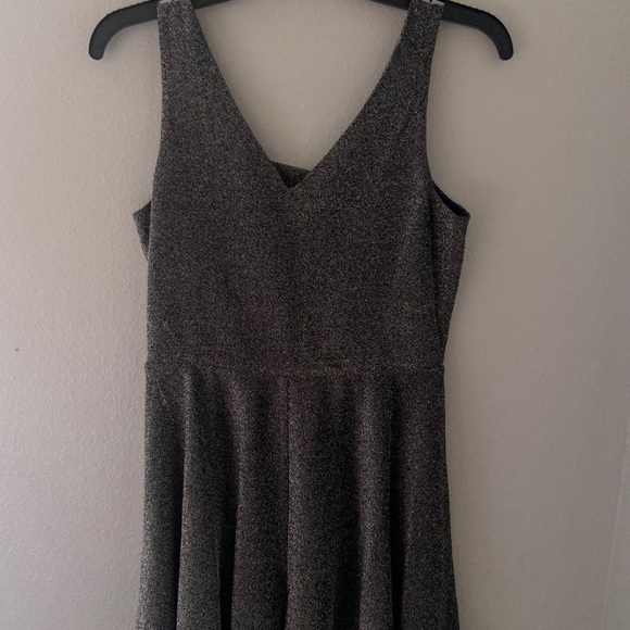 Dress - Picture 1 of 1